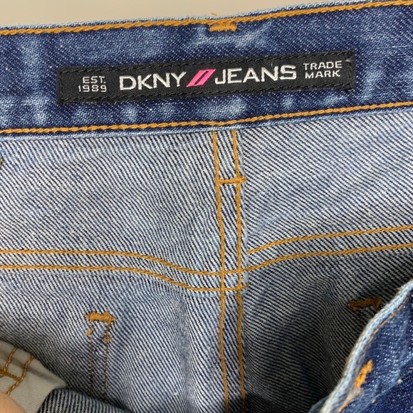 Vintage Mid-Rise Blue Jeans By DKNY - Picture 4 of 4